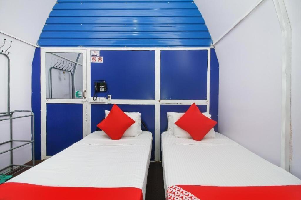 A4 Hostel Colombo Airport - Eco Lodge - Free Pickup & Drop 카투나야크 외부 사진